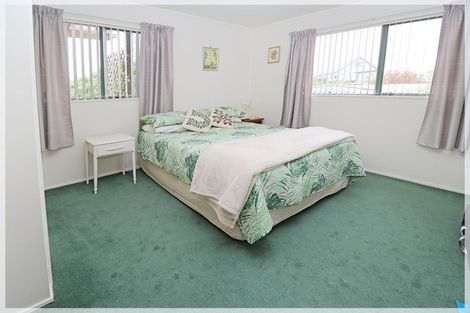 Photo of property in 37 Shortt Street, Foxton Beach, Foxton, 4815