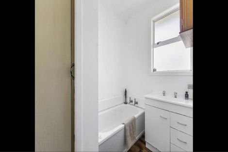 Photo of property in 70 Mcannalley Street, Manurewa East, Auckland, 2102