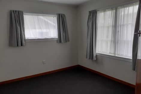 Photo of property in 5 Whiteley Street, Moturoa, New Plymouth, 4310