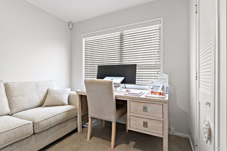 Photo of property in 7 Redlands Grove, Swanson, Auckland, 0612