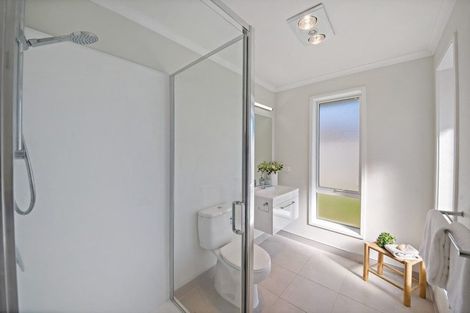 Photo of property in 17 Parton Road, Pukekohe, 2120