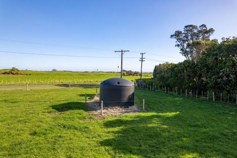 Photo of property in 306 Pungarehu Road, Pungarehu, 4685