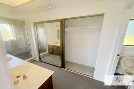 Photo of property in 112 Point View Drive, East Tamaki Heights, Auckland, 2016