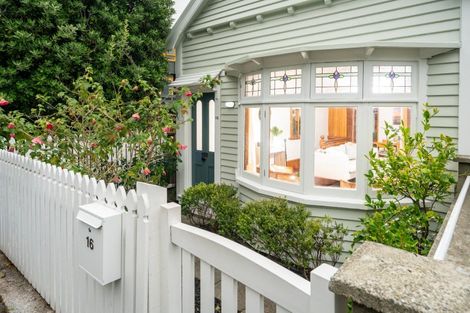 Photo of property in 16 Stafford Street, Mount Victoria, Wellington, 6011