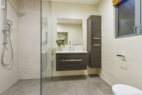 Photo of property in 4 Monkton Close, Greenhithe, Auckland, 0632