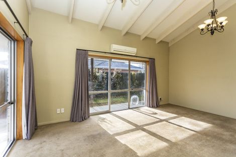 Photo of property in 1/80 Middlepark Road, Sockburn, Christchurch, 8042