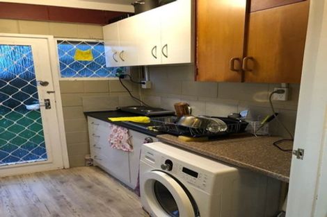 Photo of property in 27a Royal Road, Massey, Auckland, 0614