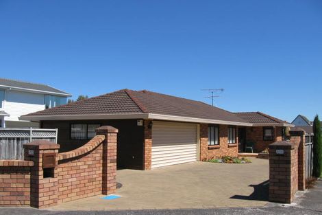 Photo of property in 2/1 Woodbridge Lane, Milford, Auckland, 0620