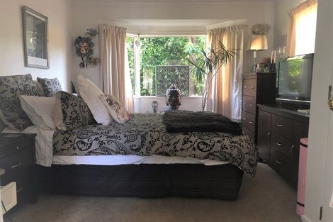 Photo of property in 237a Point Chevalier Road, Point Chevalier, Auckland, 1022