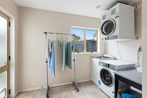 Photo of property in 484 Beach Road, Murrays Bay, Auckland, 0630