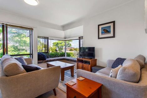 Photo of property in 1c Blackett Crescent, Meadowbank, Auckland, 1072