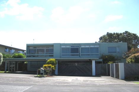 Photo of property in 2 Castor Bay Road, Castor Bay, Auckland, 0620