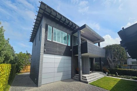 Photo of property in 32 Taumata Road, Omaha, 0986