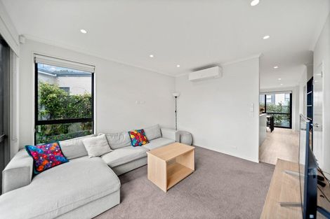 Photo of property in 37 Matairangi Avenue, Totara Heights, Auckland, 2105