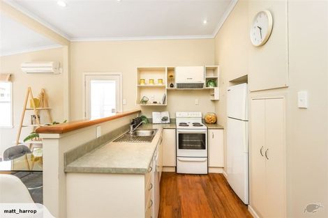 Photo of property in 92 Rintoul Street, Newtown, Wellington, 6021