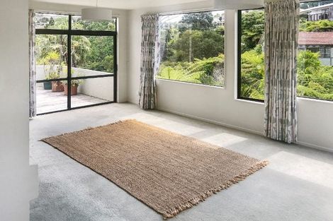 Photo of property in 4 Peter Terrace, Castor Bay, Auckland, 0620