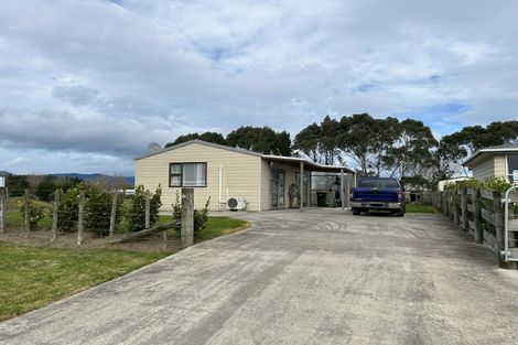 Photo of property in 427 Muhunoa West Road, Ohau, Levin, 5570