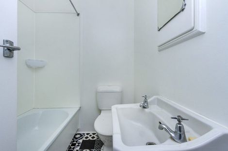 Photo of property in 4/11 Evelyn Place, Hillcrest, Auckland, 0627