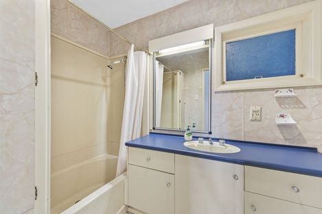 Photo of property in 87 Kent Street, Picton, 7220