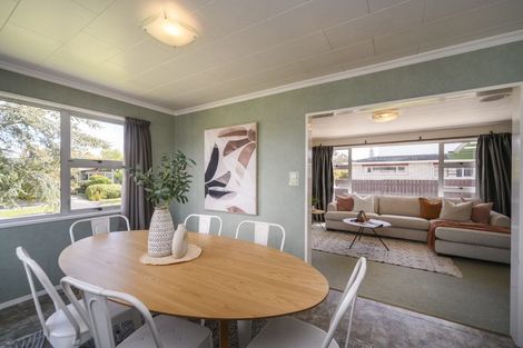 Photo of property in 7 Dunk Place, Milson, Palmerston North, 4414