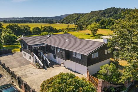 Photo of property in 113 Gemstone Drive, Birchville, Upper Hutt, 5018