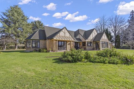 Photo of property in 145 Racecourse Road, Cambridge, 3493