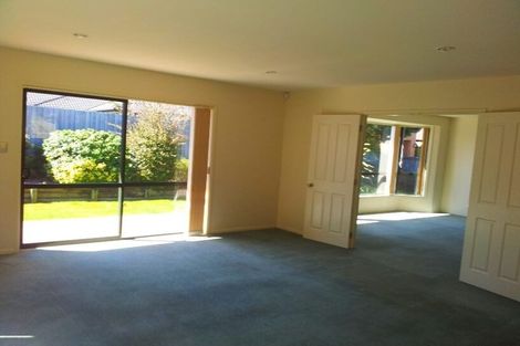 Photo of property in 18 Amoka Crescent, Parklands, Christchurch, 8083