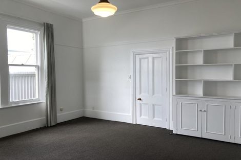 Photo of property in 21 Dorking Road, Brooklyn, Wellington, 6021