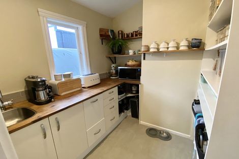 Photo of property in 19 Knowles Street, Terrace End, Palmerston North, 4410