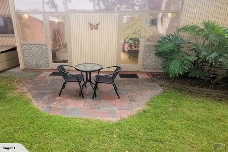 Photo of property in 2 Bushlands Place, Opaheke, Papakura, 2113