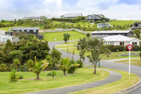 Photo of property in 17 Kahu Drive, Mangawhai, 0505