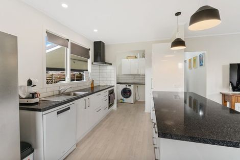 Photo of property in 14b Cypress Grove, Paraparaumu, 5032