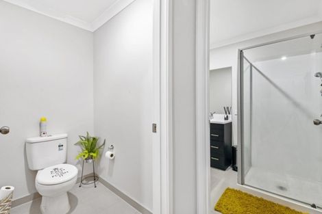 Photo of property in 92 Popokatea Drive, Takanini, 2112