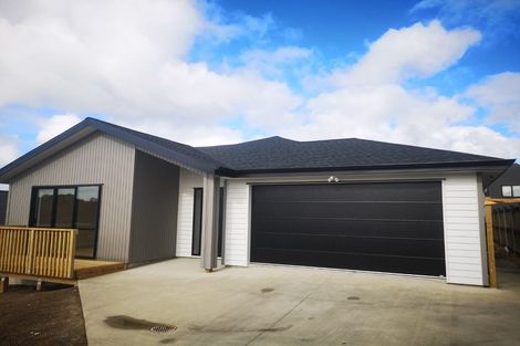 Photo of property in 4 Joseph Kokich Avenue, Swanson, Auckland, 0614