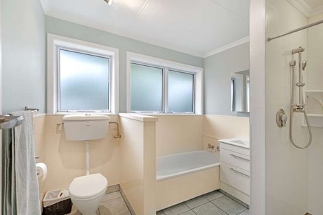 Photo of property in 52 John F Kennedy Drive, Milson, Palmerston North, 4414