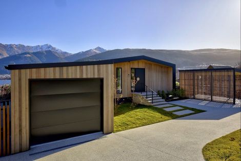 Photo of property in 513 Peninsula Road, Kelvin Heights, Queenstown, 9300