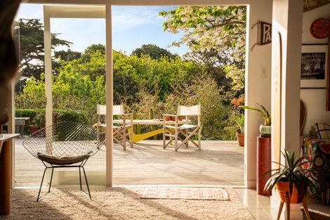 Photo of property in 121 Wellington Road, Paekakariki, 5034