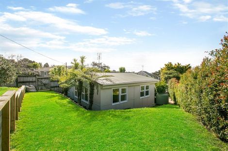 Photo of property in 55 Sunset Road, Totara Vale, Auckland, 0632
