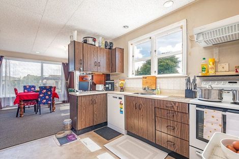 Photo of property in 2 Anakiwa Street, Kelvin Grove, Palmerston North, 4414