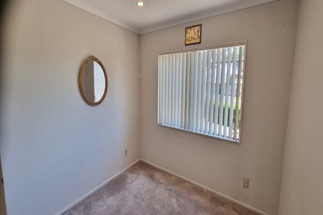 Photo of property in 5 Lamia Place, The Gardens, Auckland, 2105