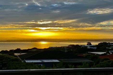 Photo of property in 3/164 Rangatira Road, Beach Haven, Auckland, 0626