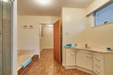 Photo of property in 37 Lockhart Avenue, Milson, Palmerston North, 4414