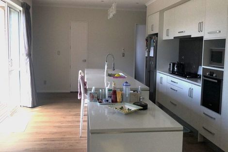 Photo of property in 45 Harrowglen Drive, Northcross, Auckland, 0630