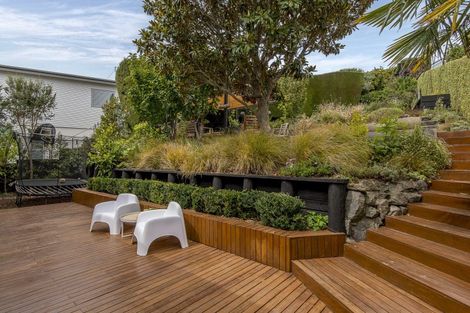 Photo of property in 42 Saint Andrews Hill Road, Mount Pleasant, Christchurch, 8081