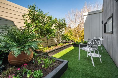 Photo of property in 2a Peter Terrace, Castor Bay, Auckland, 0620