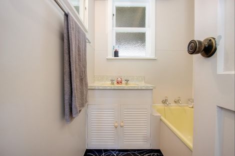 Photo of property in 102 Nuffield Avenue, Marewa, Napier, 4110