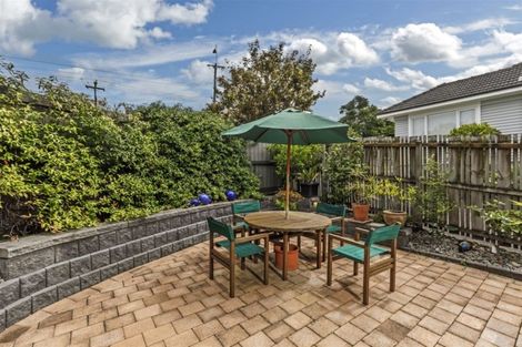 Photo of property in 1/51 East Coast Road, Milford, Auckland, 0620
