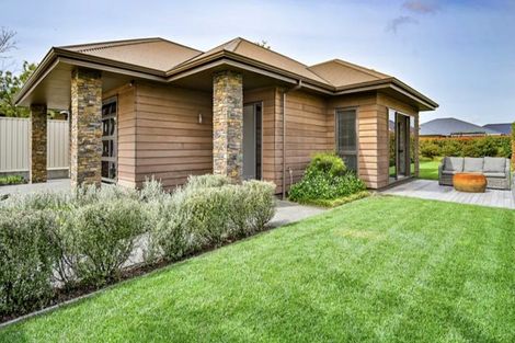 Photo of property in 127 Arataki Road, Havelock North, 4130