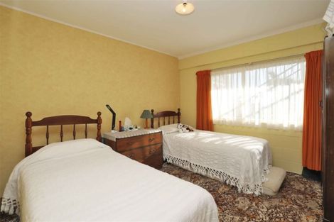 Photo of property in 68 Marine Parade, Bluff, 9814