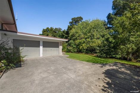 Photo of property in 16 Dennis Avenue, Hillpark, Auckland, 2102